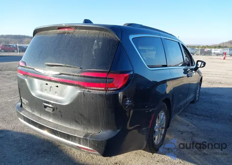 2022 Chrysler Pacifica Touring L z USA, uszkodzony, nr VIN 2C4RC1BG1NR177717